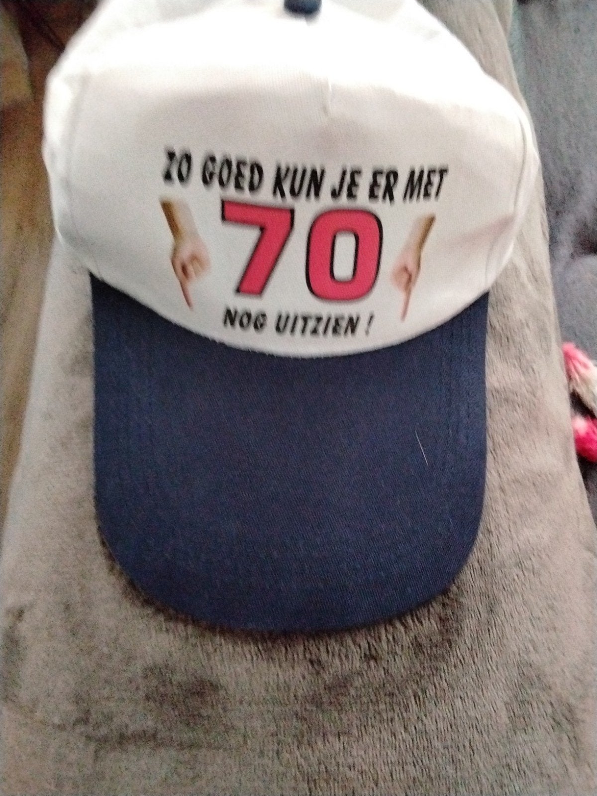 Pet met opdruk "Zo goed kun je er met 70 nog uitzien!", Onbekend, One size fits all, Ophalen of Verzenden, Pet