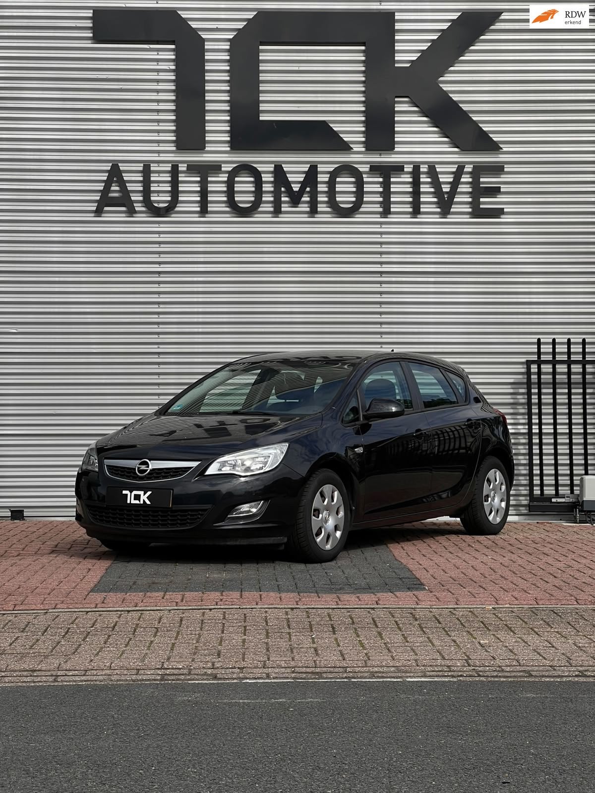 Opel Astra 1.3 CDTi S/S Edition AIRCO|CRUISE|NAVI Nieuwe Apk, Auto's, Voorwielaandrijving, Euro 5, Gebruikt, Zwart
