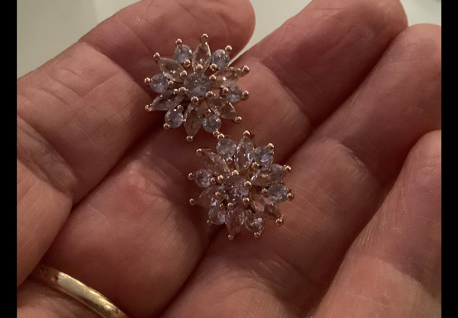 Vintage vergulde oorbellen Saffier en Zirkoon, Sieraden, Tassen en Uiterlijk, Verzenden, Zo goed als nieuw, Goud