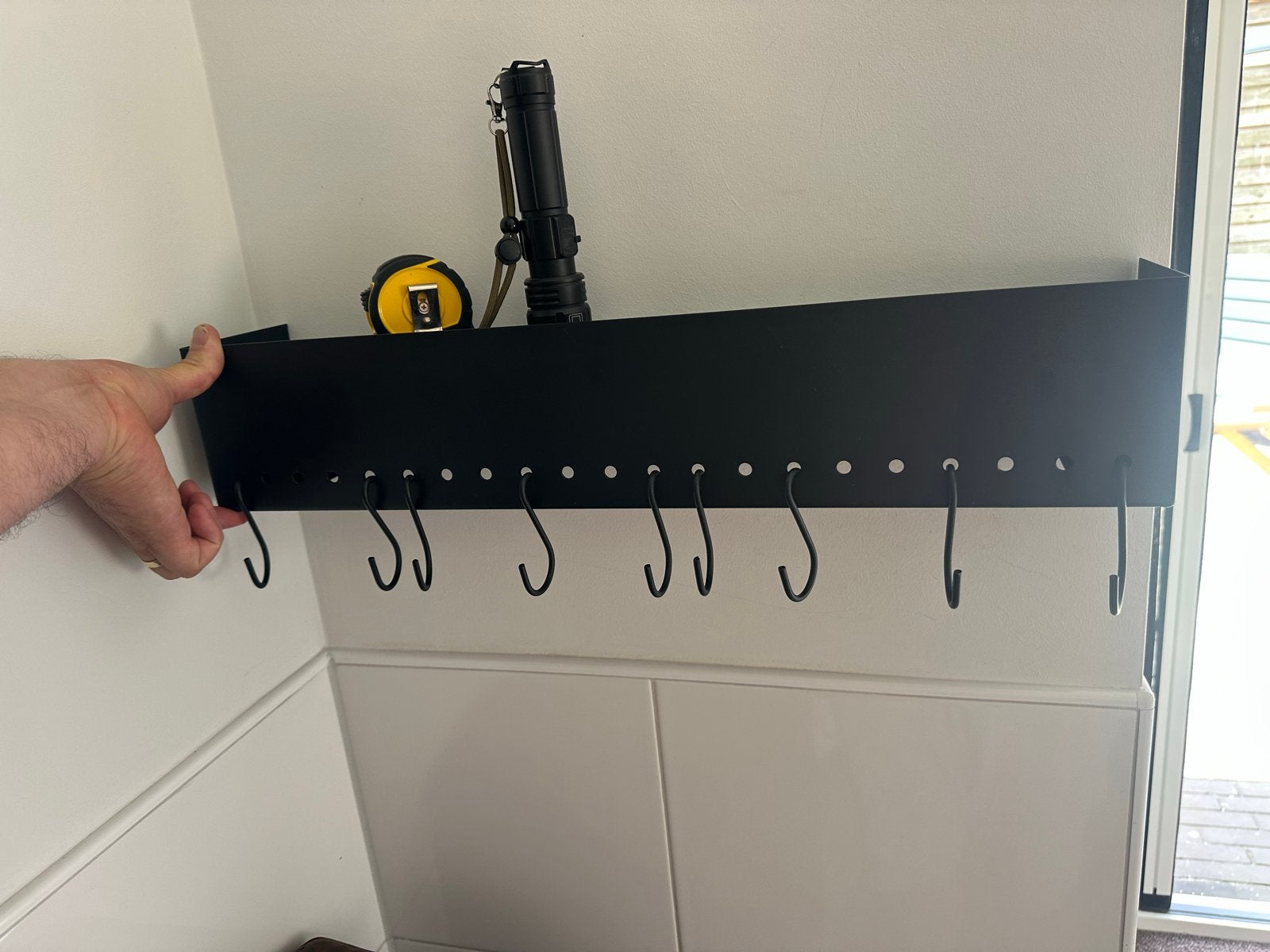 Zwarte metalen wandkapstok met S-haken - 60x12 cm, Ophalen, Zo goed als nieuw, Metaal, Wandkapstok