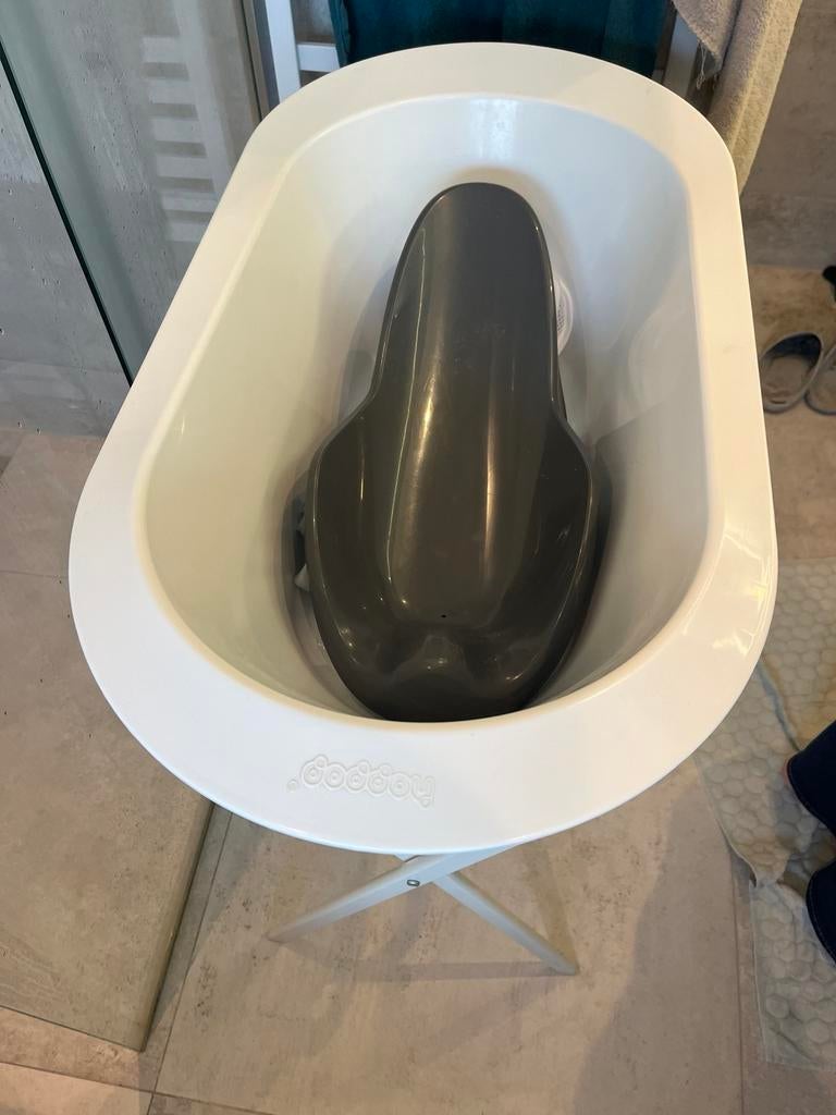 Hoppa babybad met standaard en badzitje, Kinderen en Baby's, Badjes en Verzorging, Zo goed als nieuw, Badje, Standaard, Ophalen