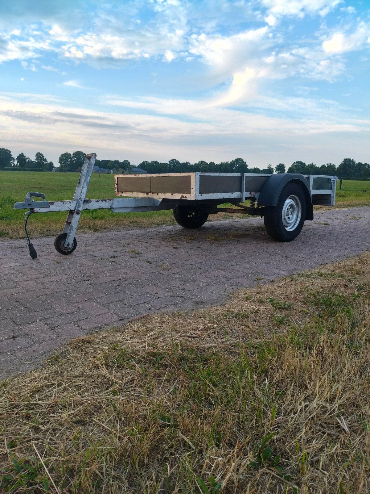 Stevige bladgeveerde aanhanger, Ophalen