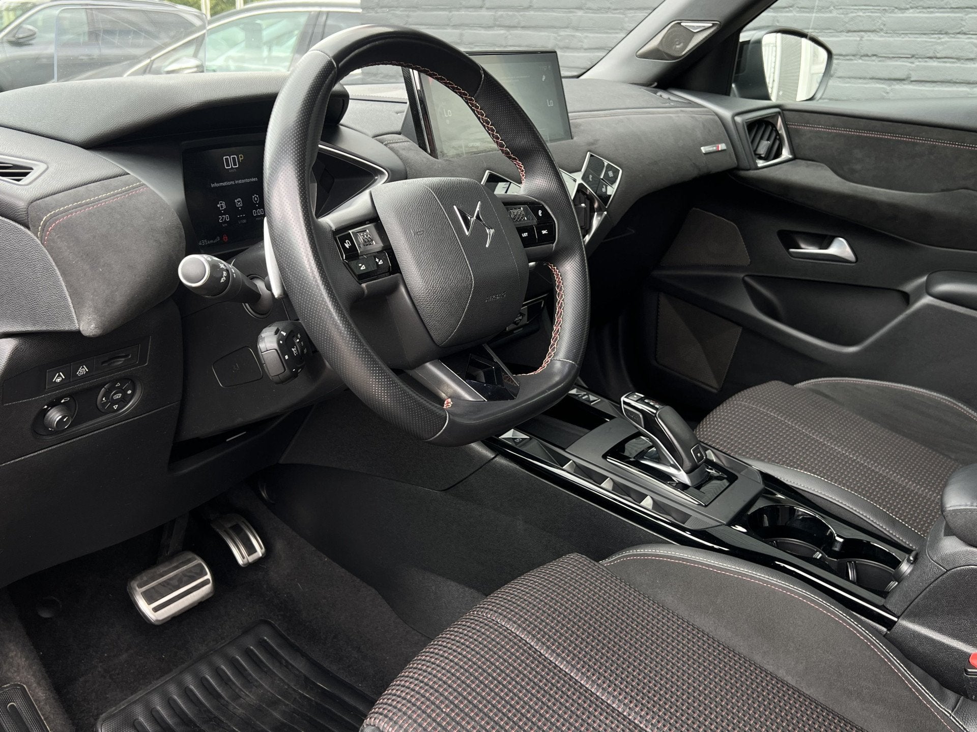 DS DS 3 Crossback PureTech 130 EAT8 Performance Line+ Naviga, Auto's, 12 maanden, Gebruikt, 1199 cc, Leder en Stof