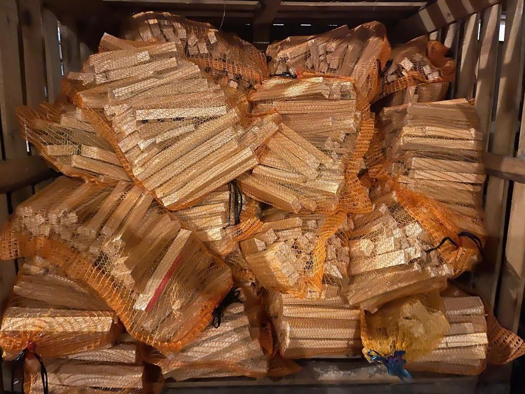 Aanmaakhout 5 kg – €2,73 per zak – steun dagbesteding, Minder dan 3 m³, Ophalen of Verzenden, Overige houtsoorten, Blokken