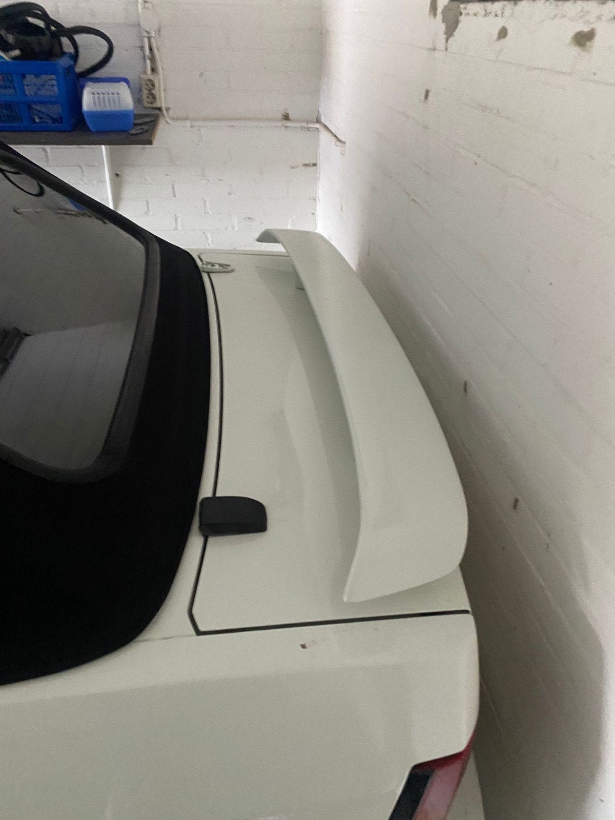 GEZOCHT scharnierkapjes achterklep ford escort xr3i cabrio, Ophalen, Ford
