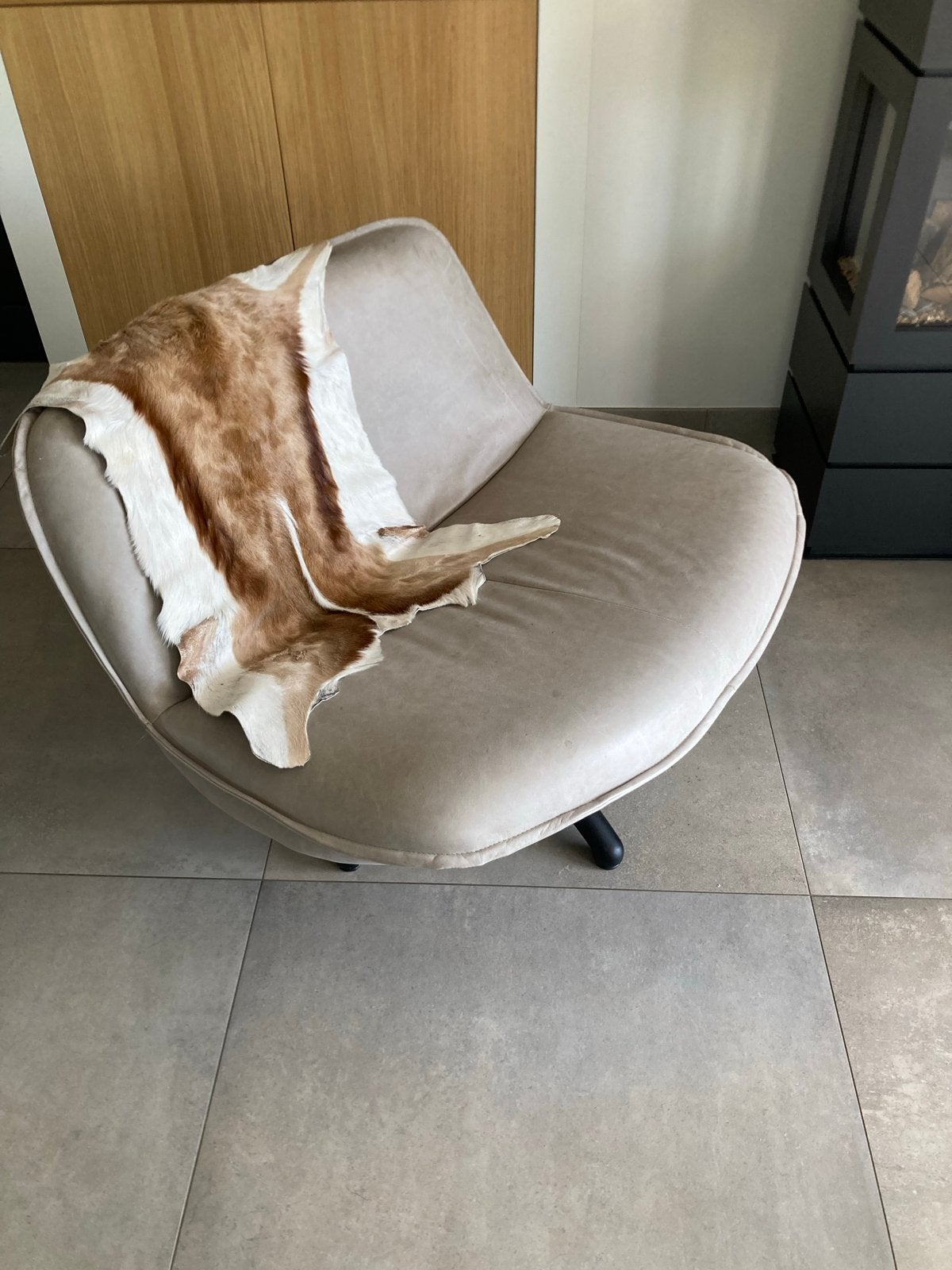 Draaibare fauteuil - greige, Ophalen, Zo goed als nieuw, Overige materialen, 75 tot 100 cm