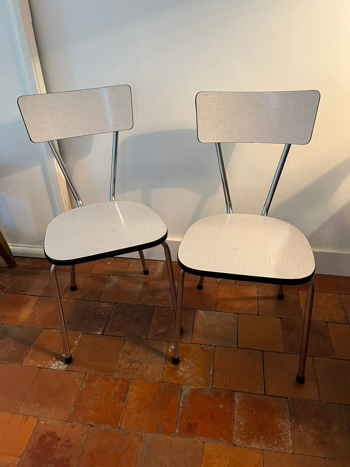 VINTAGE RETRO STOELEN CHROOM FORMICA 2 STUKS, Ophalen, Zo goed als nieuw