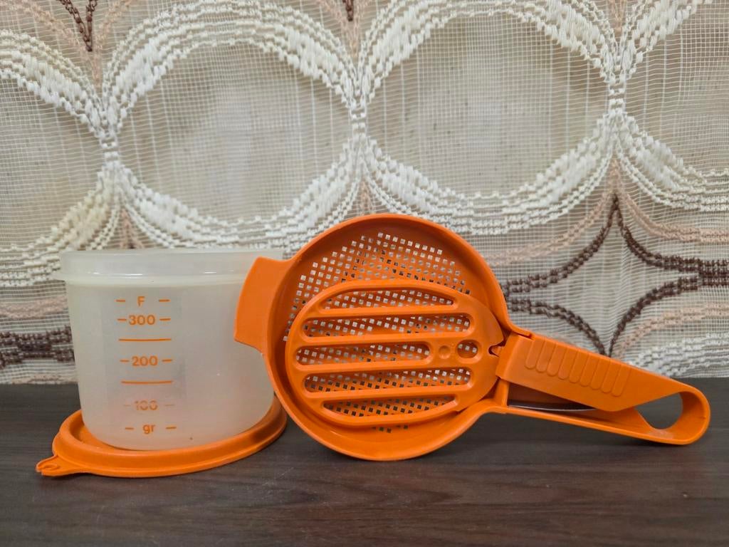 Vintage Tupperware bloemzeef handzeef oranje, Tupperware, ., Beker of Kan, Oranje