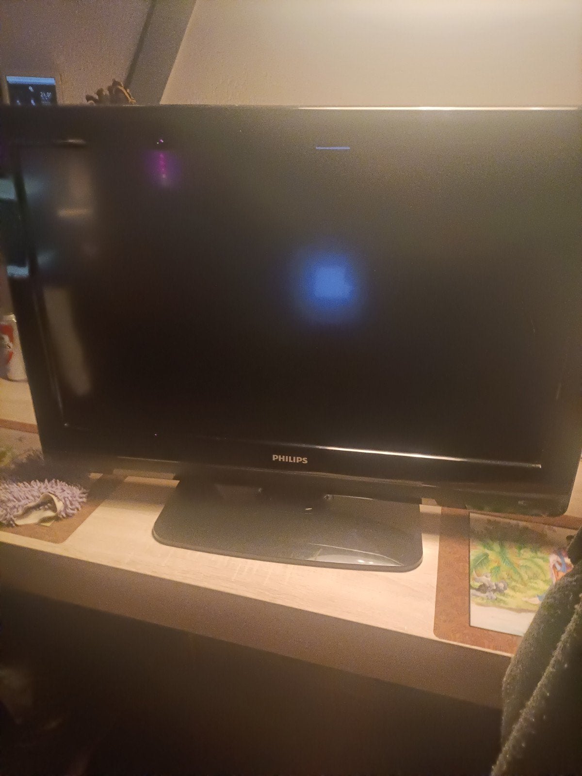 Philips TV 77cm breed, 40cm hoog (zonder afstandsbediening), Ophalen