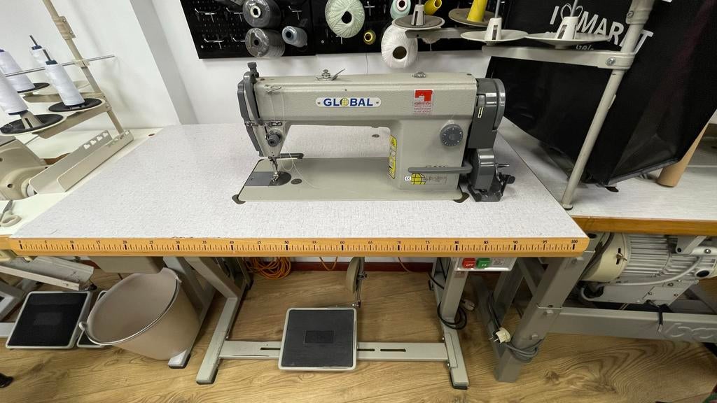 Global Naaimachine - Gebruikt maar werkt perfect, Overige merken, Gebruikt, Ophalen of Verzenden, Naaimachine