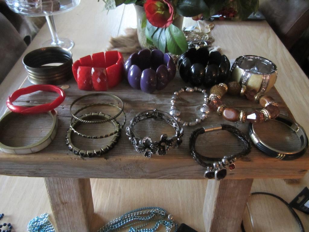 ARMBANDEN ALLERLEI NOOIT GEDRAGEN CURIOSA, Antiek en Kunst, Verzenden