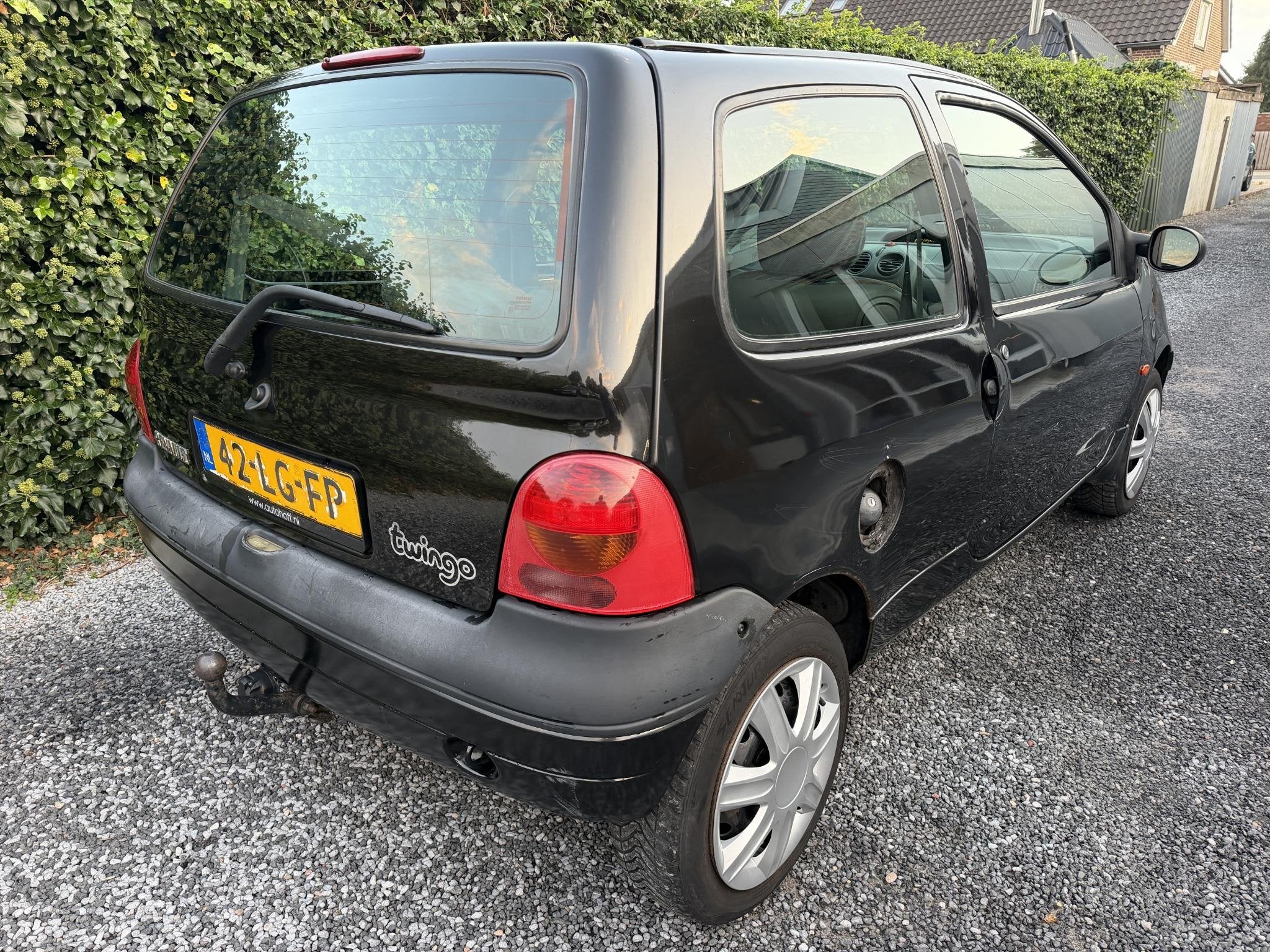 Renault Twingo 1.2 Expression | Elekt. Ramen | Radio / CD |, Voorwielaandrijving, 4 cilinders, Zwart, Origineel Nederlands