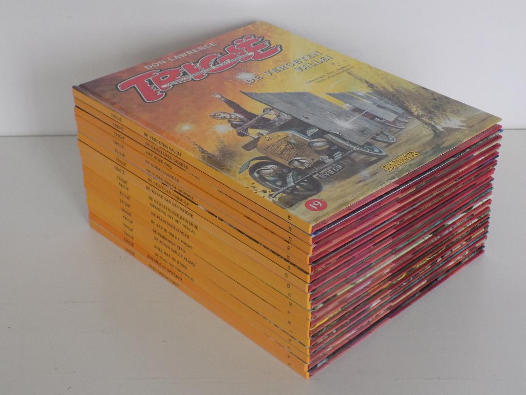 Trigië ~ Complete serie hardcovers 1 t/m 19 [gesigneerd], Complete serie of reeks, Ophalen of Verzenden, Zo goed als nieuw, Don Lawrence
