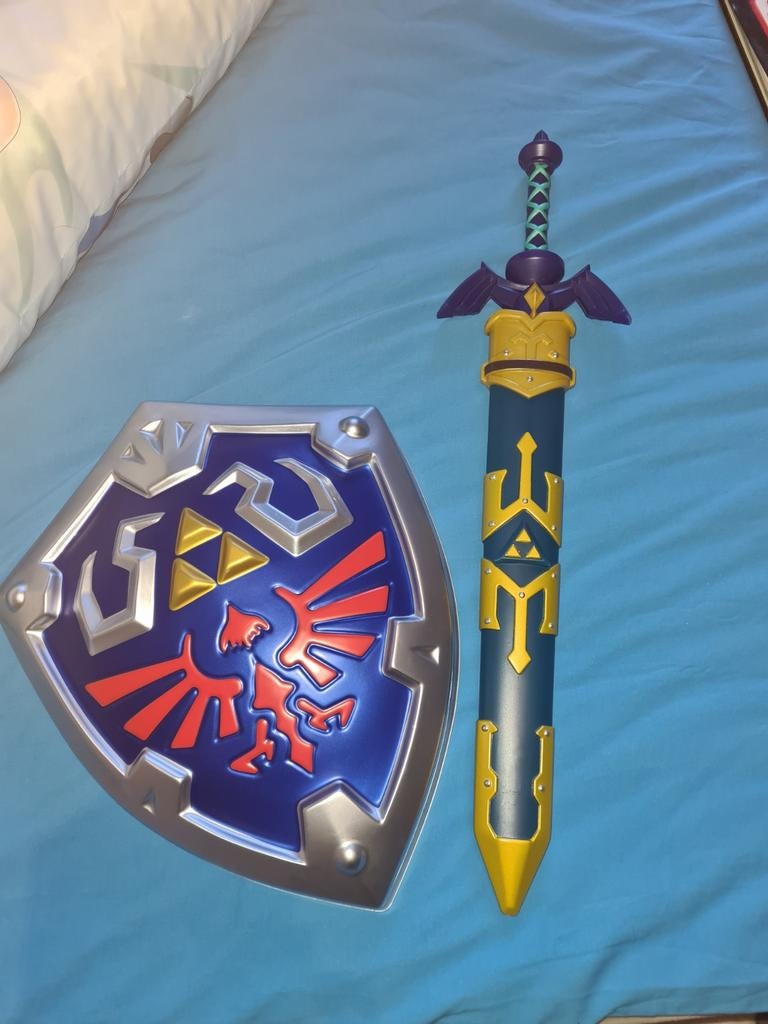 Legend of zelda master sword en Hyrule Schild, Ophalen of Verzenden, Nieuw
