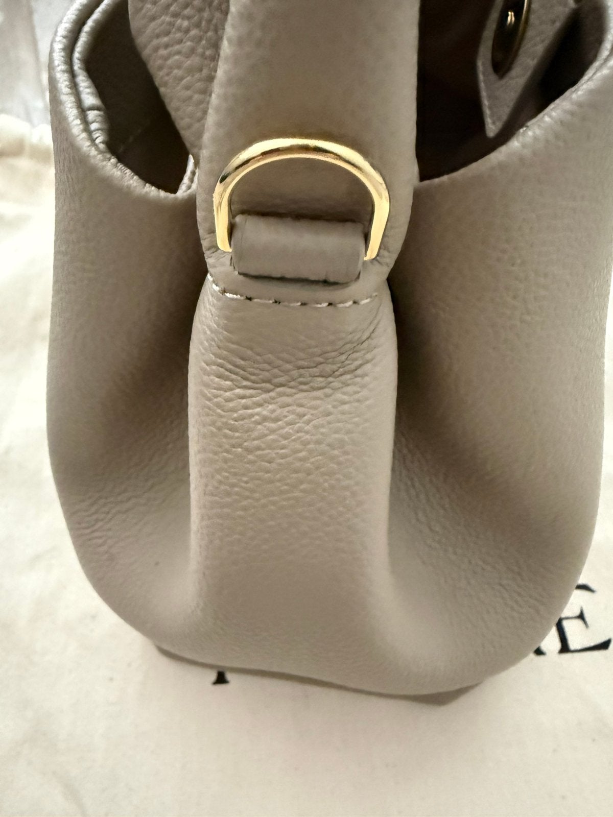 Polene Numéro Neuf Mini taupe, Sieraden, Tassen en Uiterlijk, Ophalen, Zo goed als nieuw, Handtas