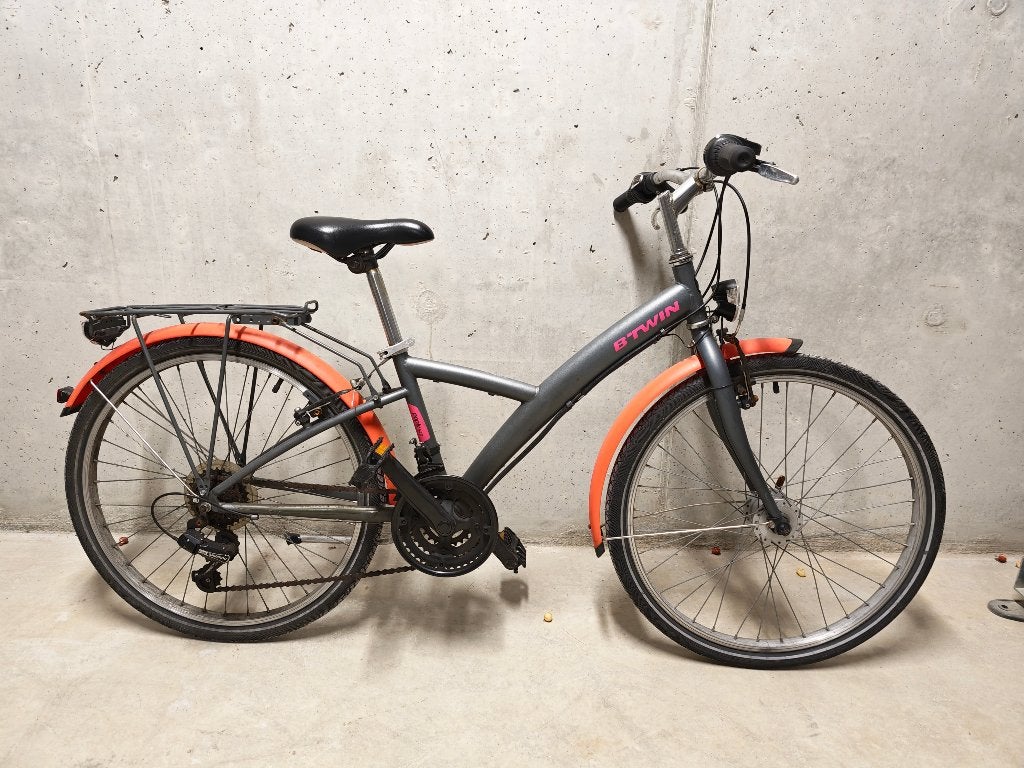 Btwin Stadsfiets kind 24 inch, Ophalen, 20 inch of meer, Btwin (Decathlon), Zo goed als nieuw