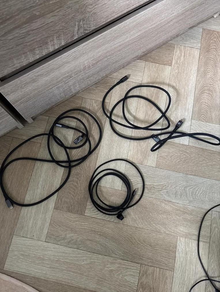 3x BlueBuilt USB-C naar USB-C Kabel 240W Nylon Zwart, Ophalen of Verzenden, Nieuw