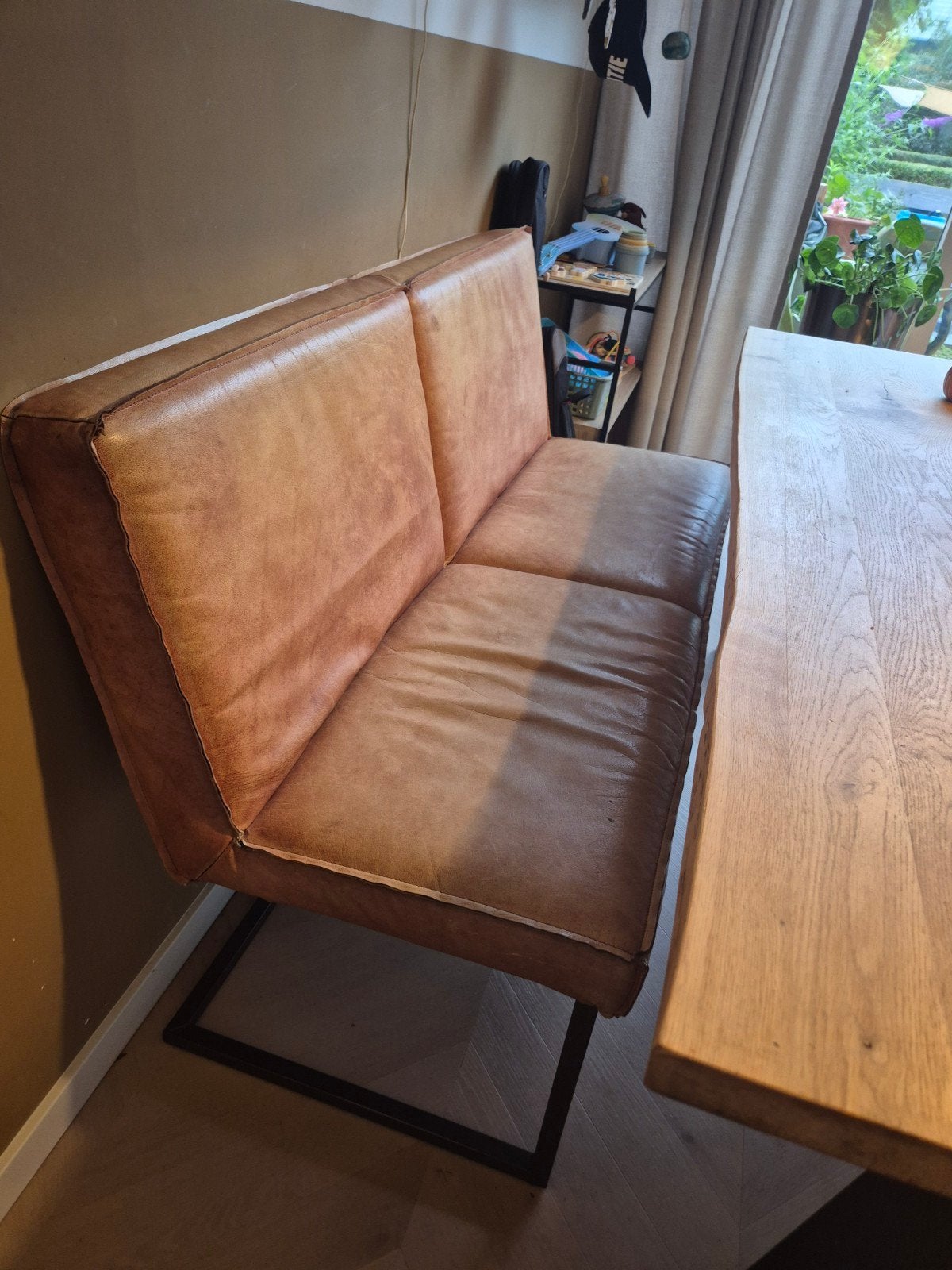 Leren eetkamerbank en stoelen met metalen onderstel, Ophalen, Gebruikt, Bruin, Vier