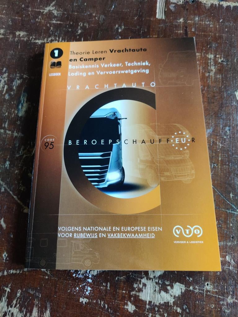 Theorieboek Vrachtwagen en Camper, Ophalen, Zo goed als nieuw, Vrachtwagen