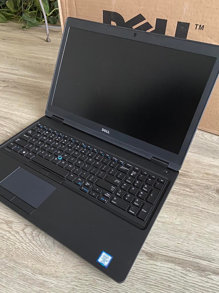 Dell Precision 3520 i7-7820HQ Nvidia M620 32GB dubbele SSD, Computers en Software, Windows Laptops, Met videokaart, Nieuw, Ophalen of Verzenden