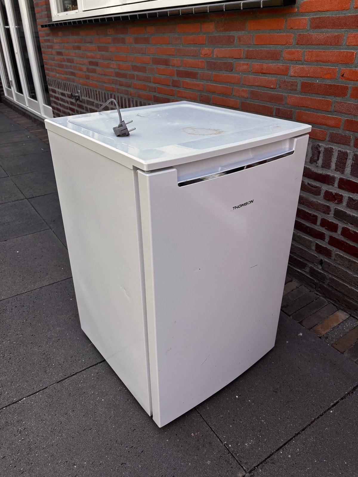 Kleine koelkast met vriesvak - Ideaal voor kleine ruimtes, Gebruikt, Ophalen of Verzenden, Minder dan 75 liter, Met vriesvak