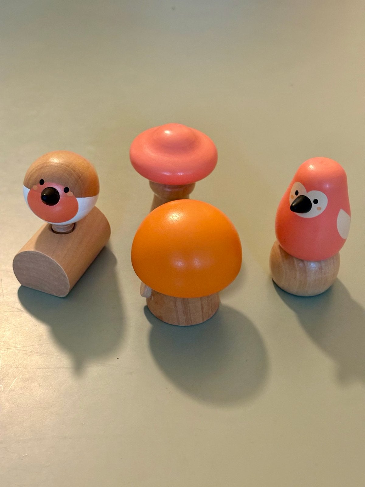 Houten speelgoed: vogeltjes en paddenstoelen, Ophalen, Zo goed als nieuw, Overige typen