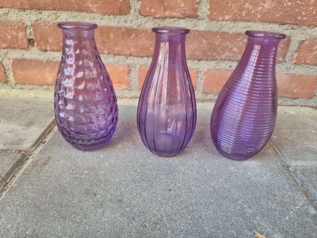 3 Leuke kleine vaasjes, Huis en Inrichting, Woonaccessoires | Vazen, Paars, 14 cm, Ophalen of Verzenden, Met patroon/structuur