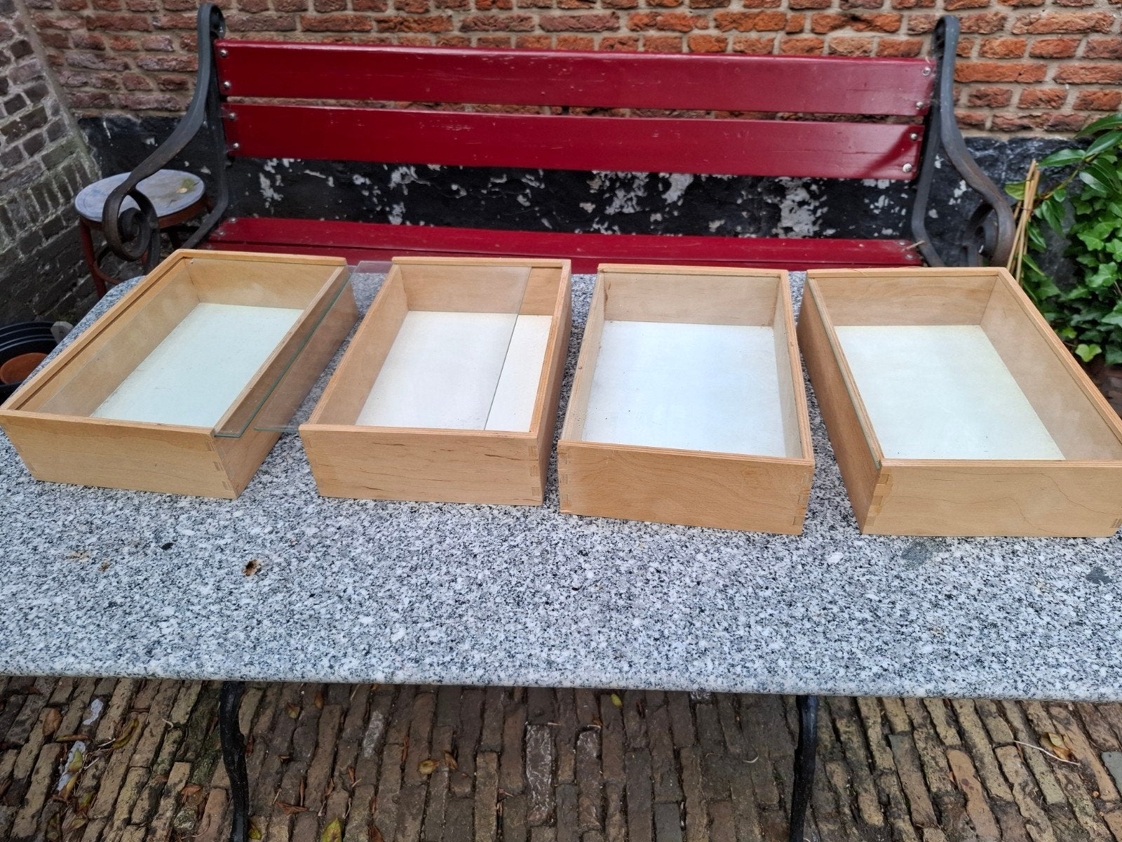 4 kastjes met glas. Wandkastjes. Diorama. Vitrinekastjes., Ophalen of Verzenden, Knutselmateriaal