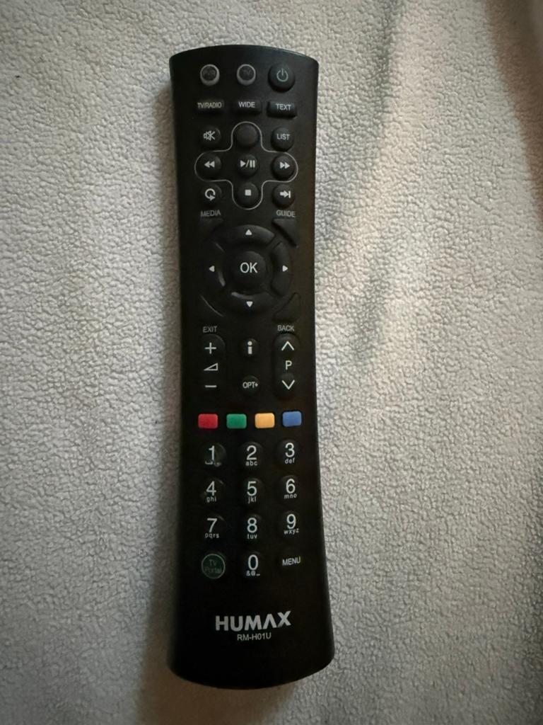 Humax afstandsbediening RM-H01U, Audio, Tv en Foto, Afstandsbedieningen, Verzenden, Zo goed als nieuw