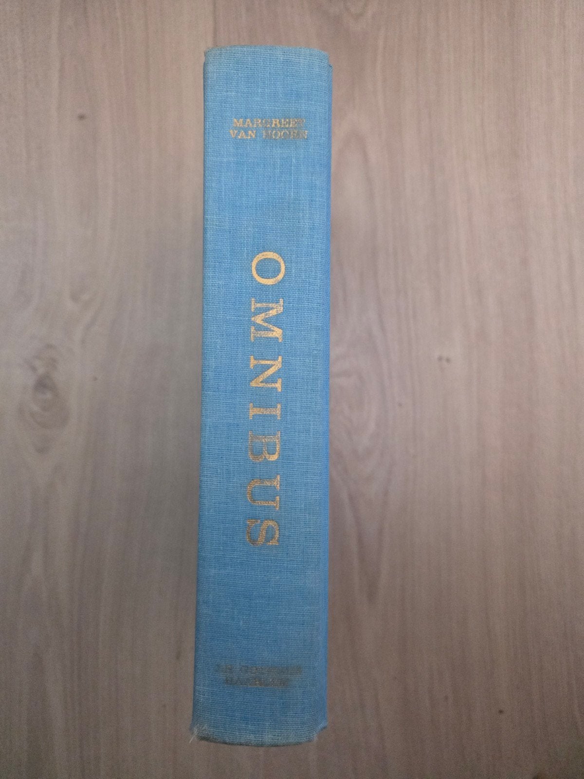 Margreet van Hoorn - Omnibus (J.H. Gottmer - Haarlem), Boeken, Ophalen of Verzenden, Gelezen, Margreet van Hoorn, Nederland