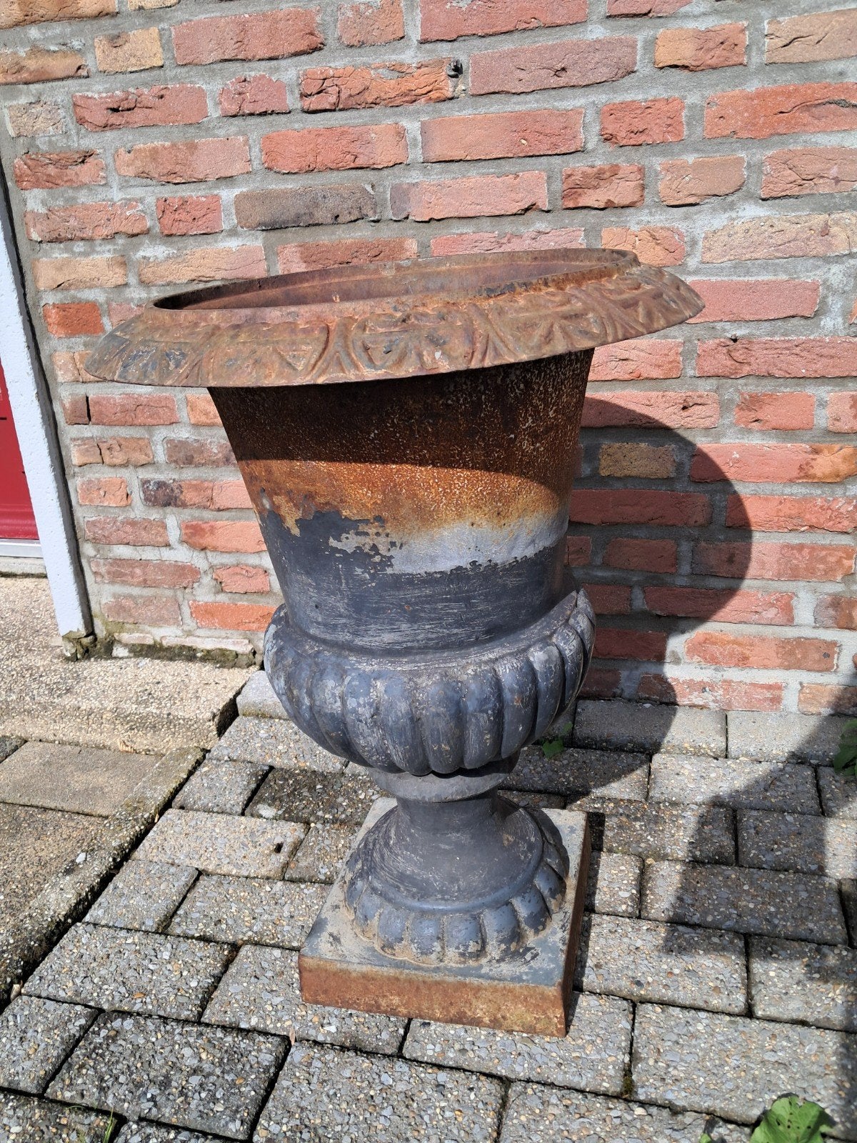 Grote antieke? Gietijzeren tuinvaas, Antiek en Kunst, Ophalen