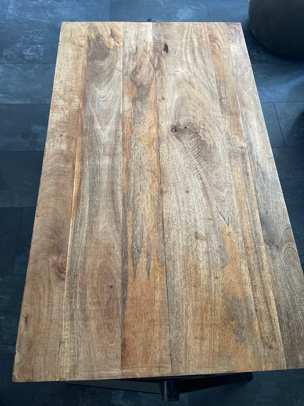 Salontafel van mangohout met metalen onderstel, Ophalen, 100 tot 150 cm, 50 tot 100 cm, Zo goed als nieuw
