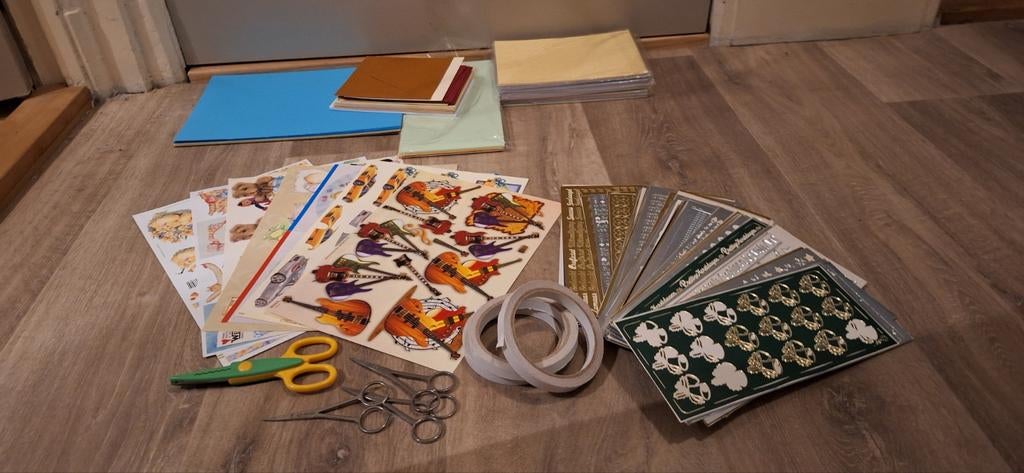 Hobbyspullen om kaarten te maken: 3D vellen, stickers, etc., Ophalen of Verzenden, Overige thema's, Overige typen
