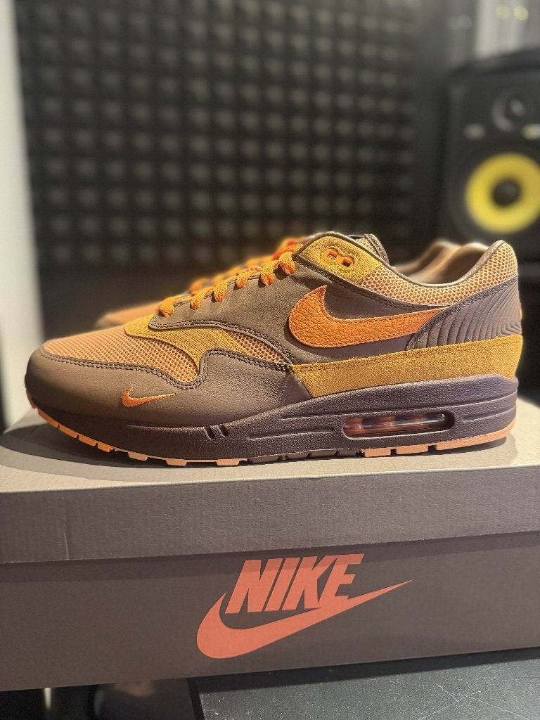 Nike Air Max 1 King's day EU47,5, Kleding | Heren, Schoenen, Bruin, Nike, Nieuw, Ophalen of Verzenden