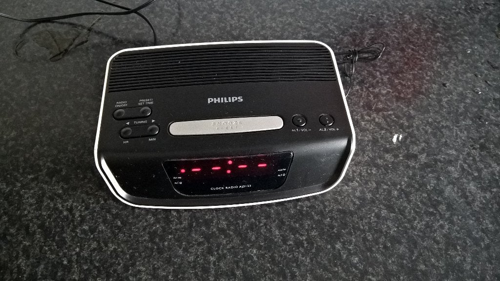 TE koop aangeboden mooi weker radio philips doe gepast bod., Ophalen of Verzenden, Gebruikt, Radio