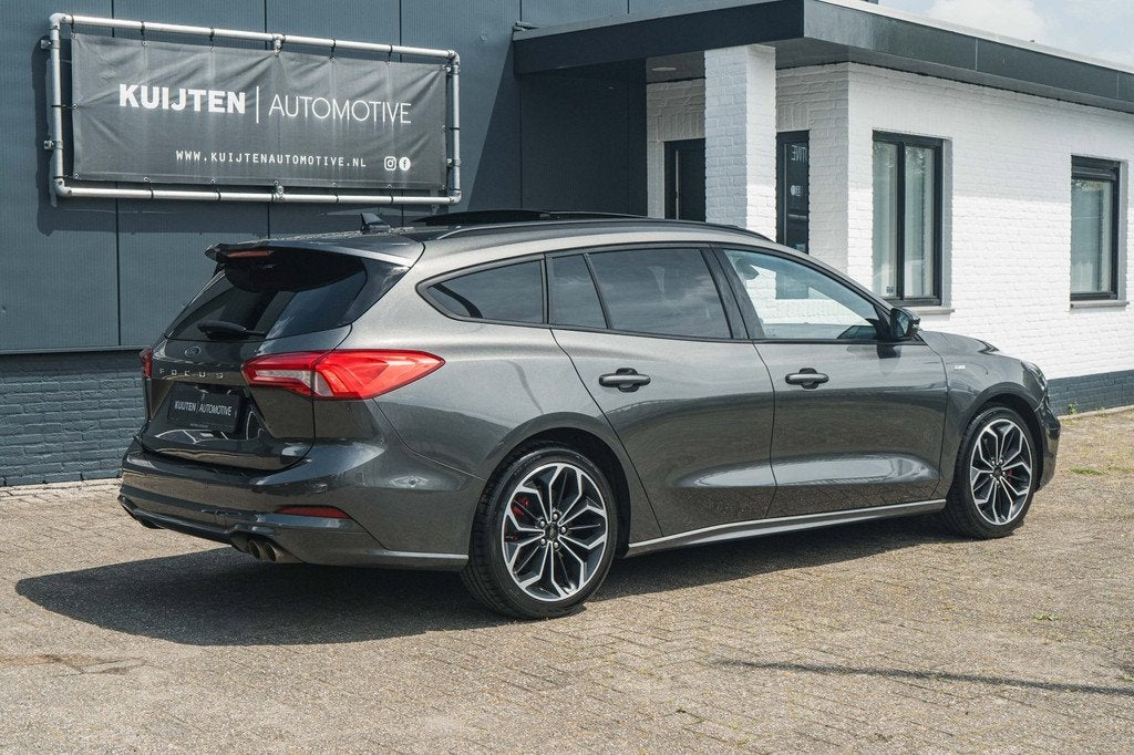 Ford Focus Wagon 1.5 EcoBoost ST Line / LED / Pano / HUD / W, 150 pk, Handgeschakeld, 3 cilinders, 5 stoelen