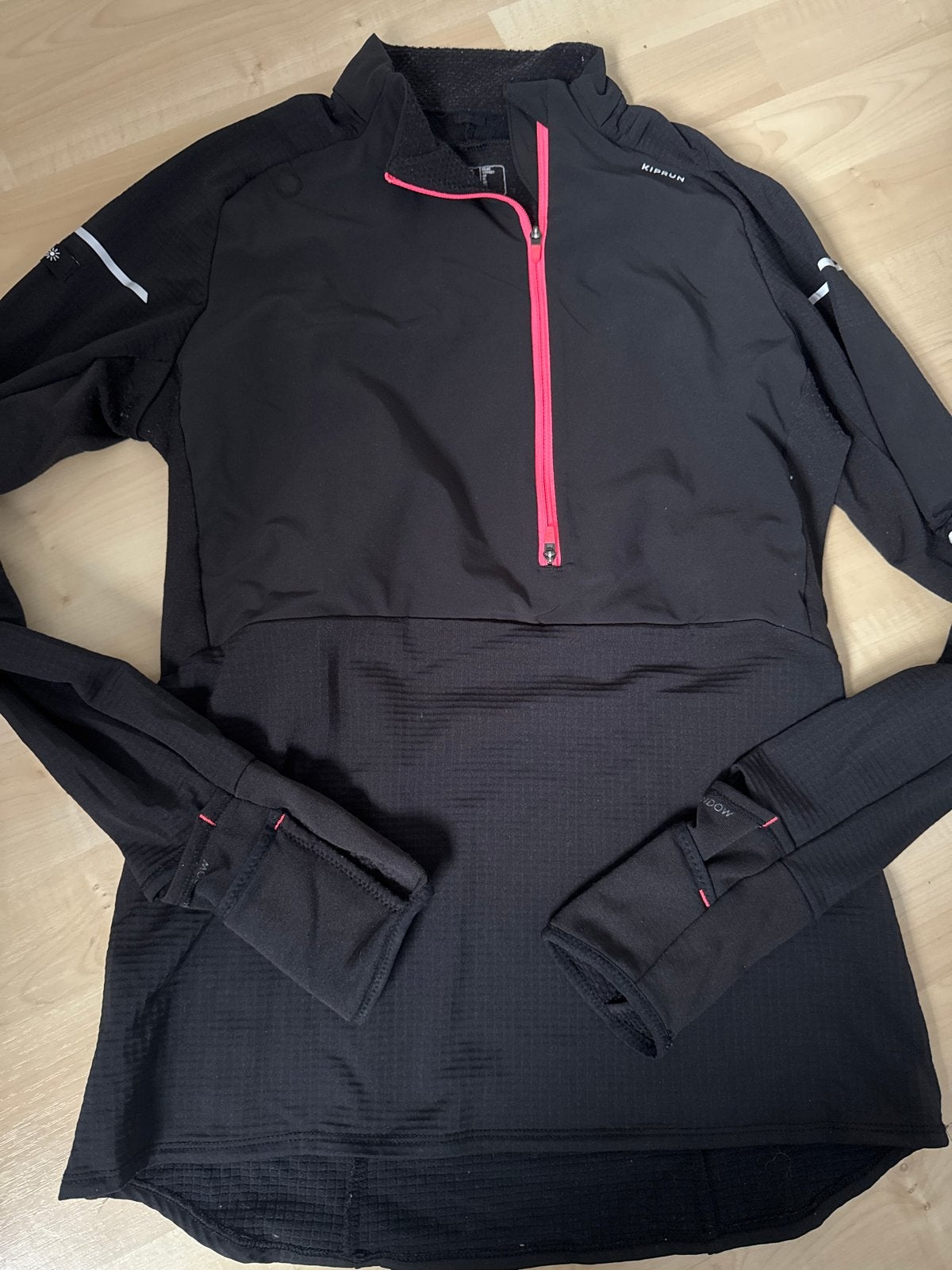 Kiprun hardloopshirt maat 40, Kleding | Dames, Maat 38/40 (M), Zwart, Ophalen of Verzenden, Zo goed als nieuw