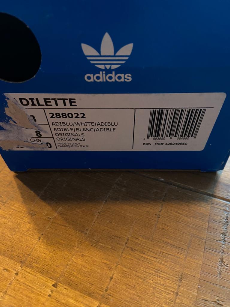 Adidas Adilette badslippers maat 6 (ca 38.5) in doos, Ophalen of Verzenden, Zo goed als nieuw, Blauw, Overige typen
