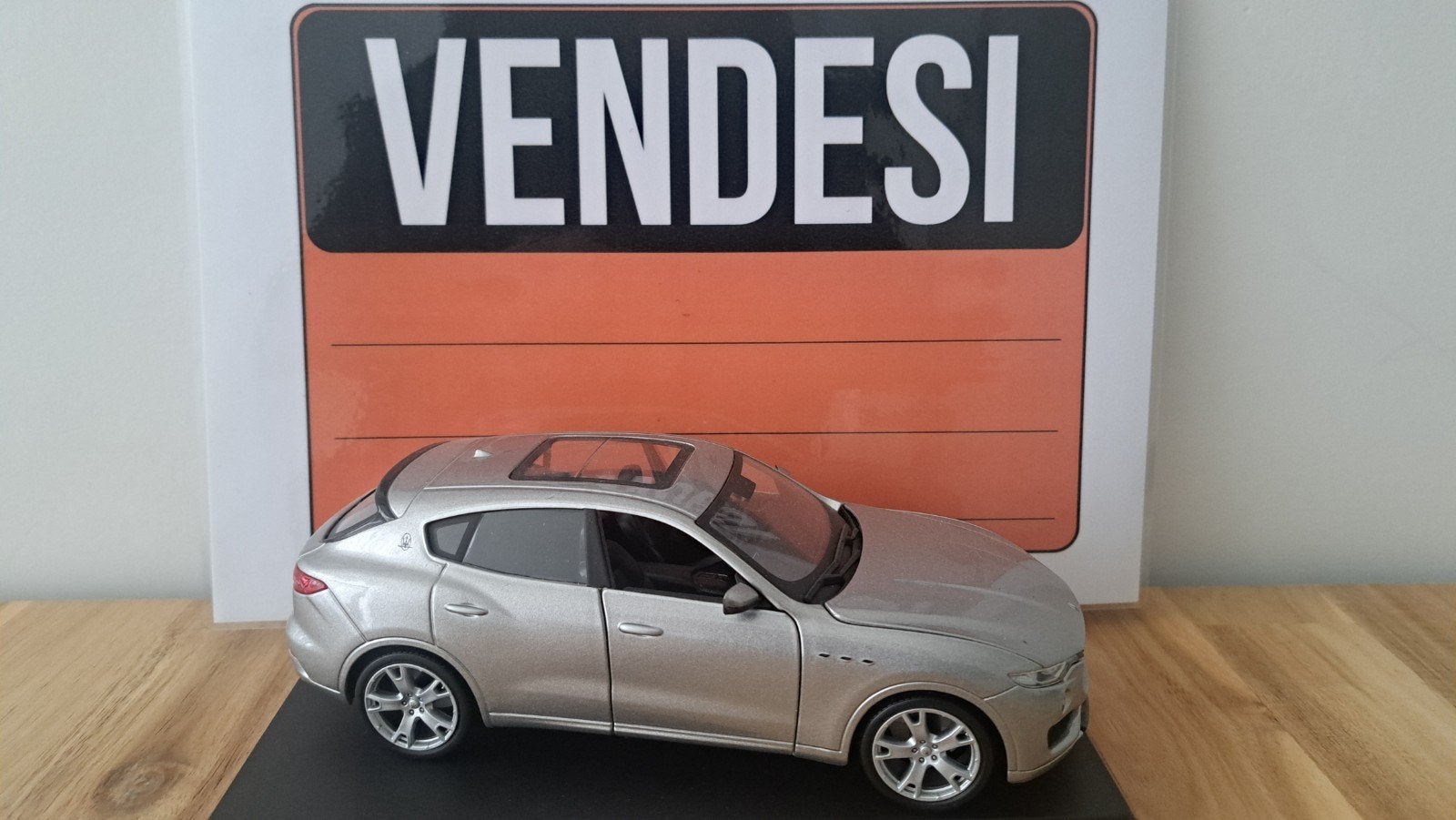 Maserati Levante. Bburago. 1:24.Maserati Levante. Bburago. 1, Ophalen of Verzenden, Nieuw, Bburago