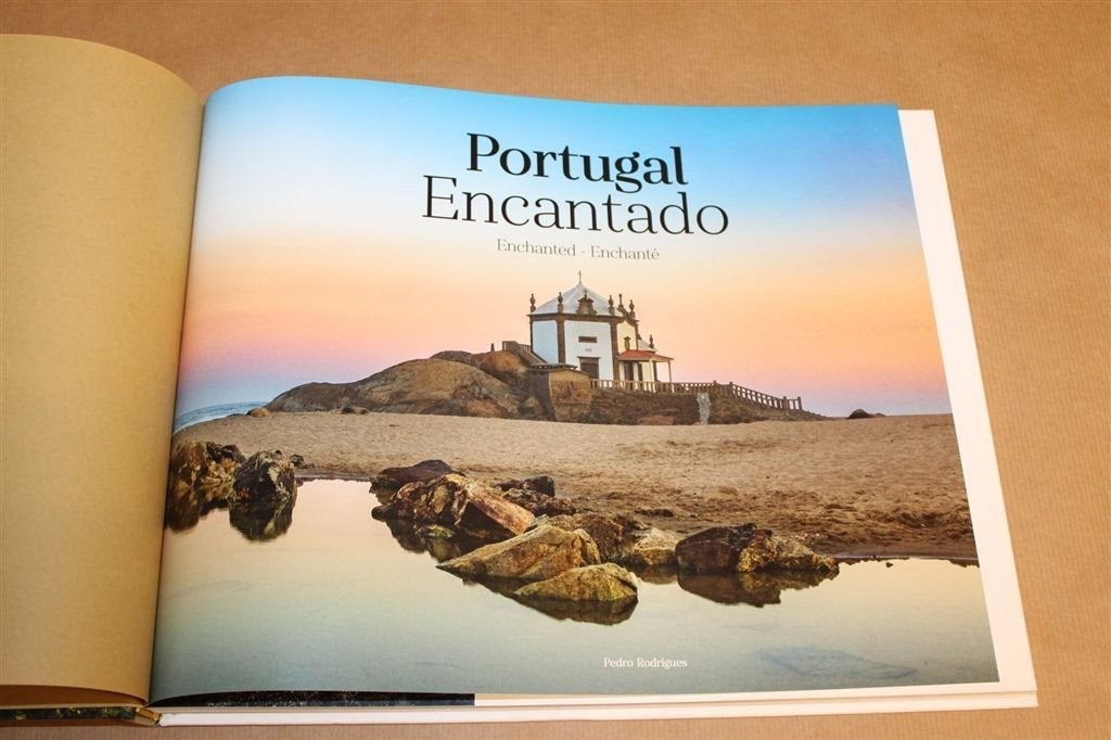 Portugal Encantado — Fotoboek Magische Plekken, Viertalig, Ophalen of Verzenden, Zo goed als nieuw, Fotografen