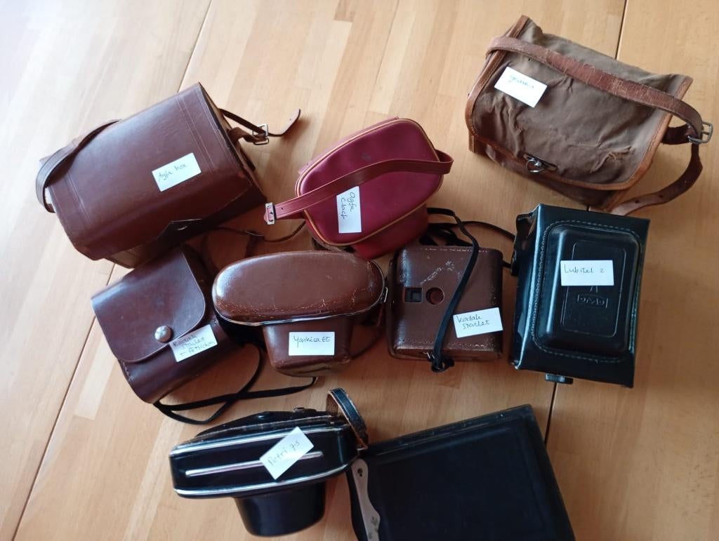8 camera's en een vlakfilmcassette bij elkaar, Ophalen of Verzenden, Gebruikt, Compact, Overige Merken