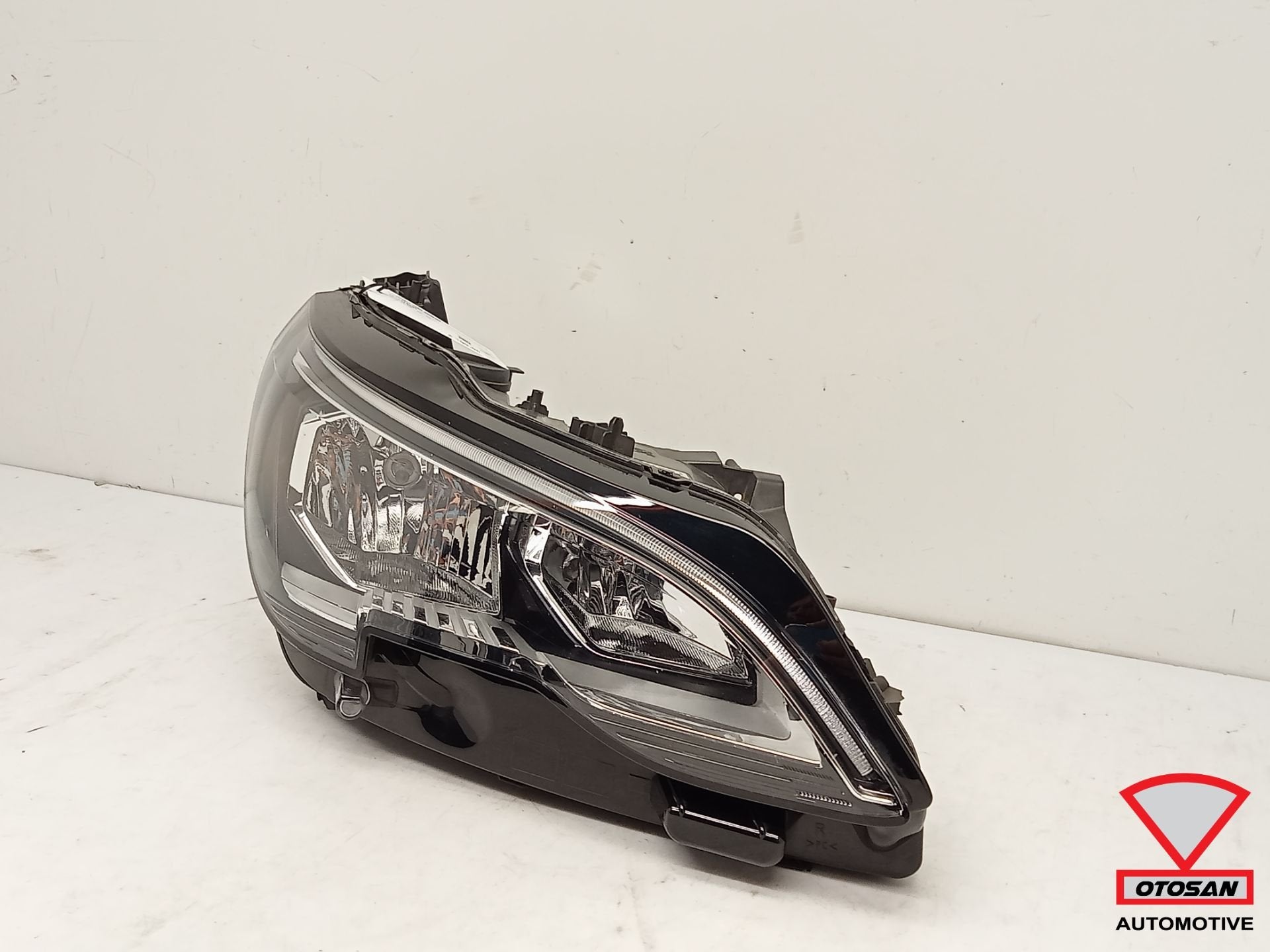 Peugeot 3008 5008 2016+ Halogeen Koplamp Rechts 9810478080, Taurusavenue 1
2132 LS  Hoofddorp, NL, Gebruikt, Contact.group@renault.com