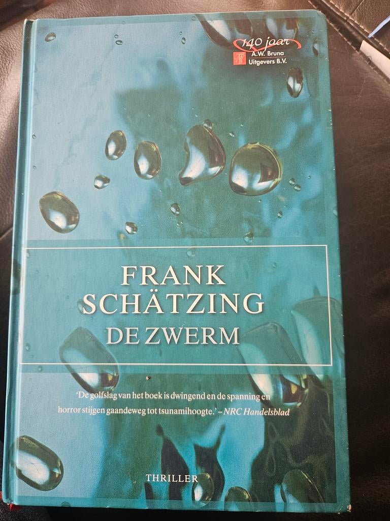 Frank Schätzing - De Zwerm (Thriller), Boeken, Ophalen of Verzenden, Gelezen, Frank Schätzing, Europa overig