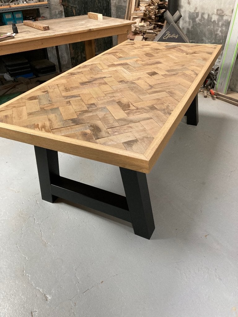 Robuust en uniek eiken tafelblad, Huis en Inrichting, Tafels | Eettafels, Ophalen, Eikenhout, 50 tot 100 cm, Vier personen