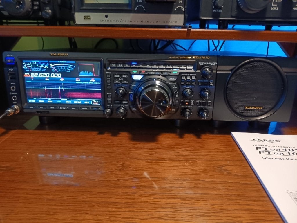 Gezocht YAESU FT-DX101D, Telecommunicatie, Ophalen of Verzenden, Zo goed als nieuw, Zender en Ontvanger