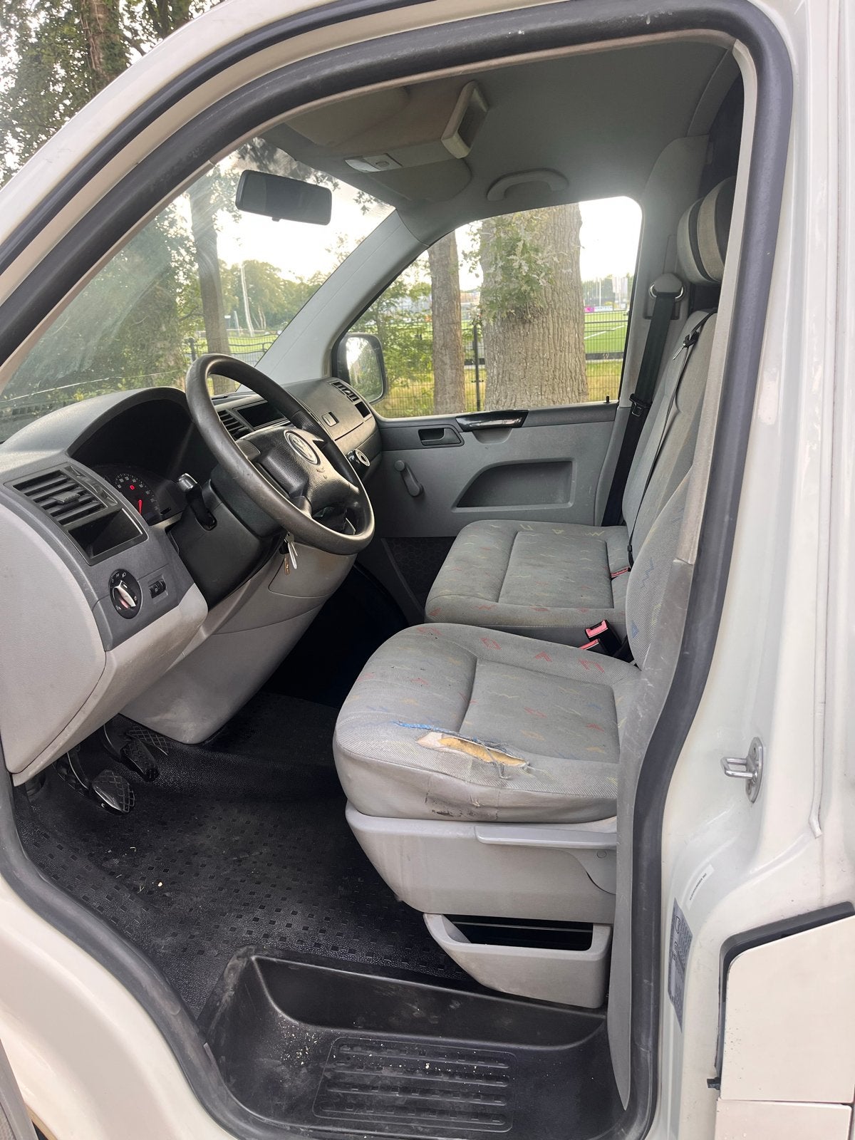 Volkswagen t5 1.9 tdi nieuwe apk!!, Auto's, Voorwielaandrijving, Stof, 4 cilinders, Volkswagen