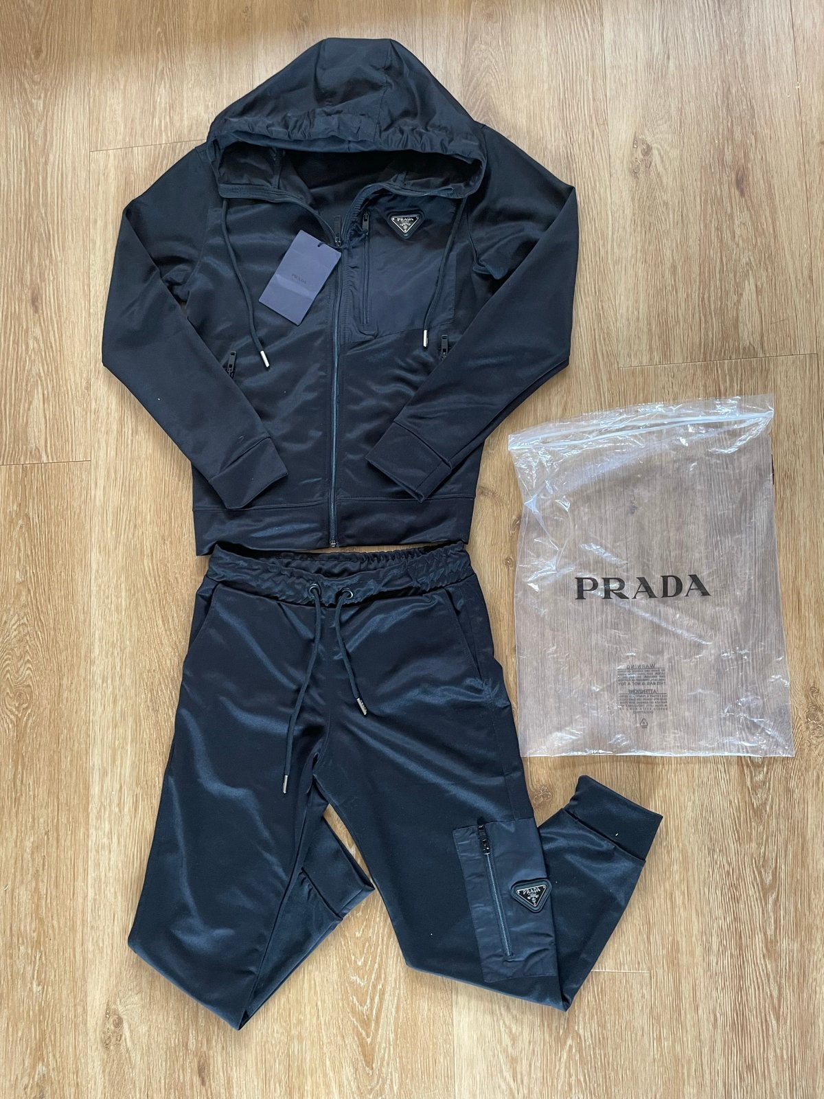 Prada pak maat S (valt als XS) - Nieuw en ongedragen, Kleding | Heren, Verzenden, Nieuw