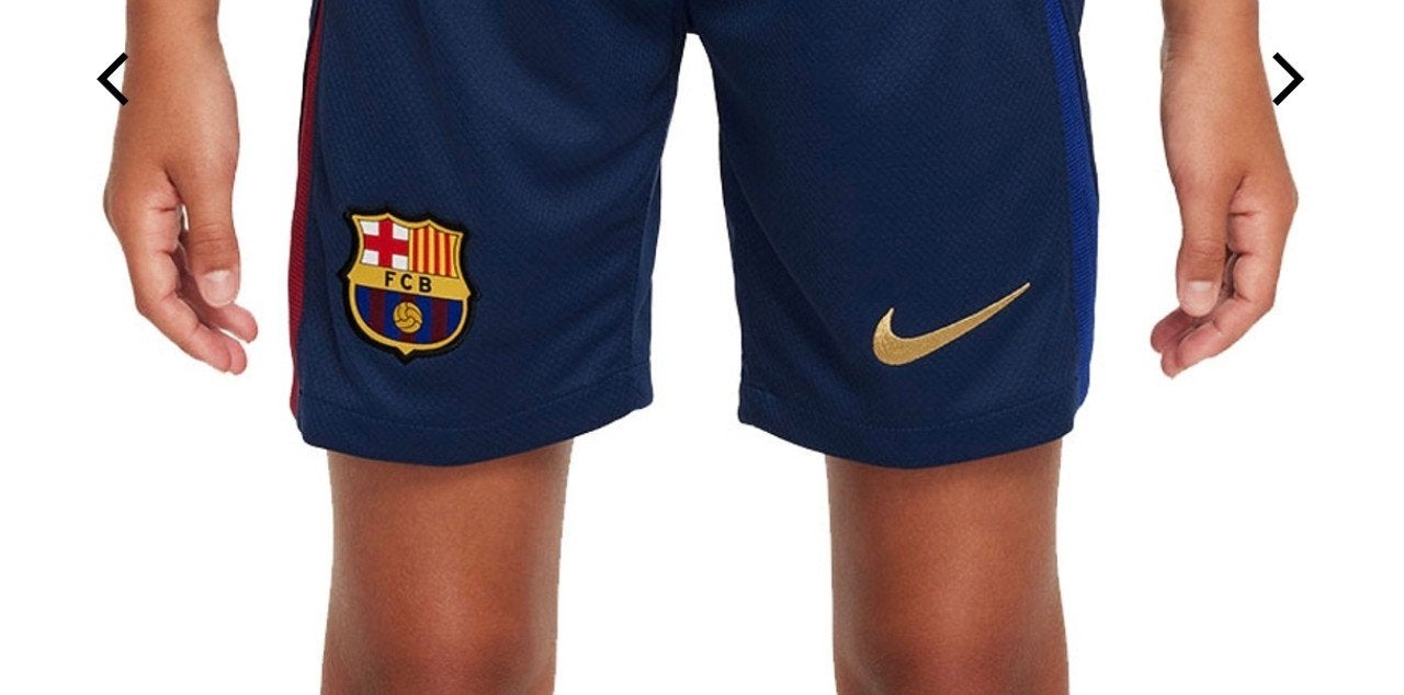 Nike short zsan!! Maat 128 137, Ophalen of Verzenden, Jongen, Broek
