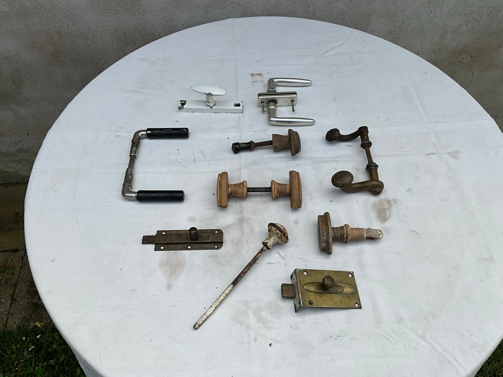 Set van diverse vintage deurkrukken en deurbeslag, Ophalen of Verzenden, Gebruikt, Overige materialen, Klink of Kruk