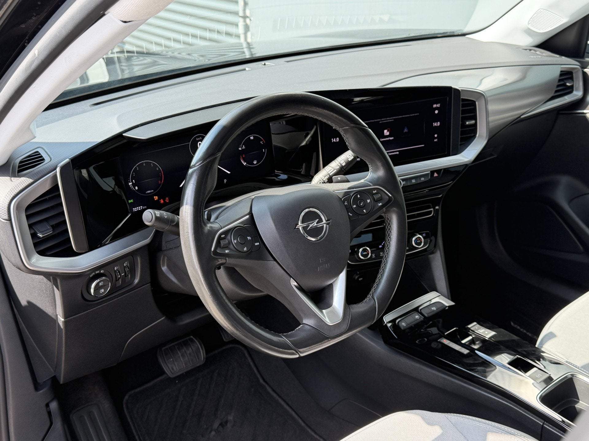 Opel Mokka BWJ 2021 | 1.2T 131PK Elegance AUTOMAAT | CLIMA |, Auto's, Gebruikt, 1199 cc, Zwart, Origineel Nederlands